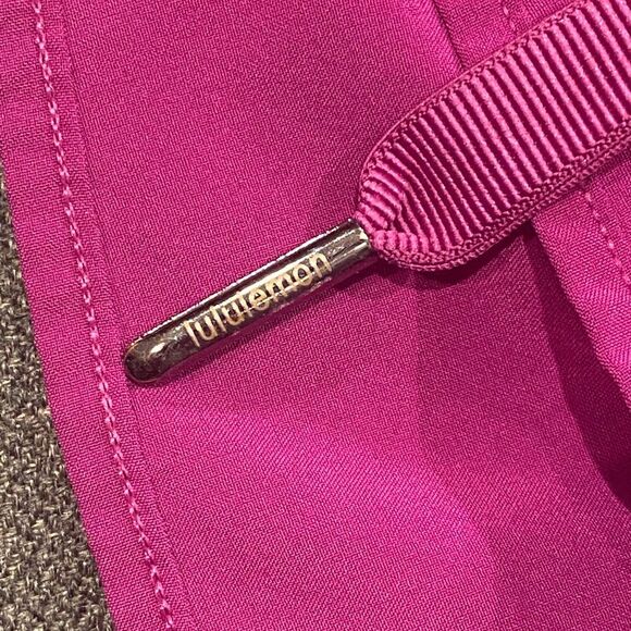 Lululemon Hotty Hot Shorts Deep Fuschia Size 4 - Picture 11 of 11